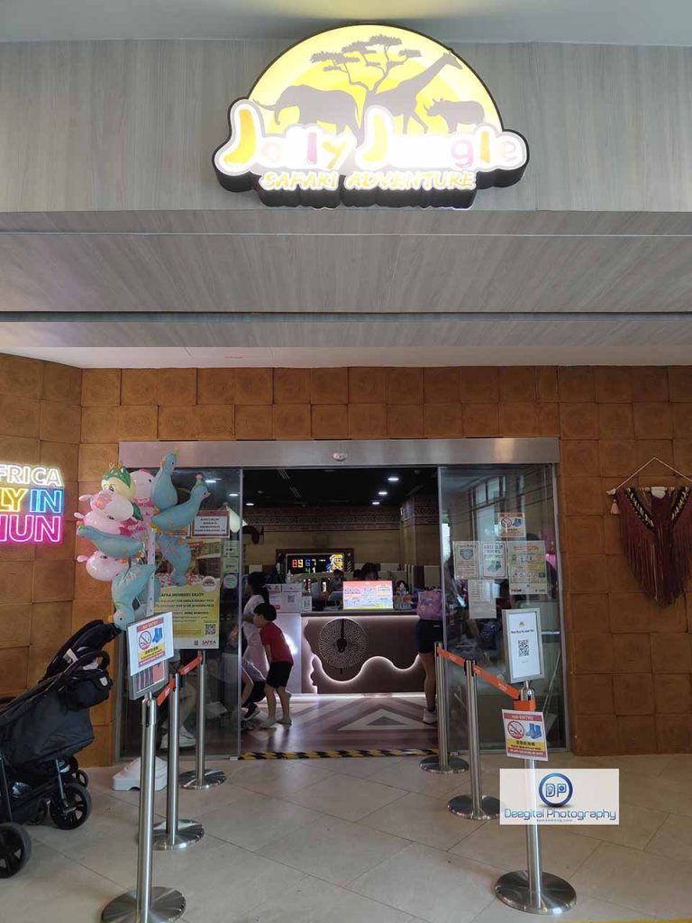 sg_cheapest_indoor_playground_damon_wong_jolly_jungle_yishun_safra_entrance