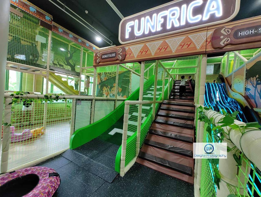 sg_cheapest_indoor_playground_damon_wong_jolly_jungle_yishun_safra_donutslide